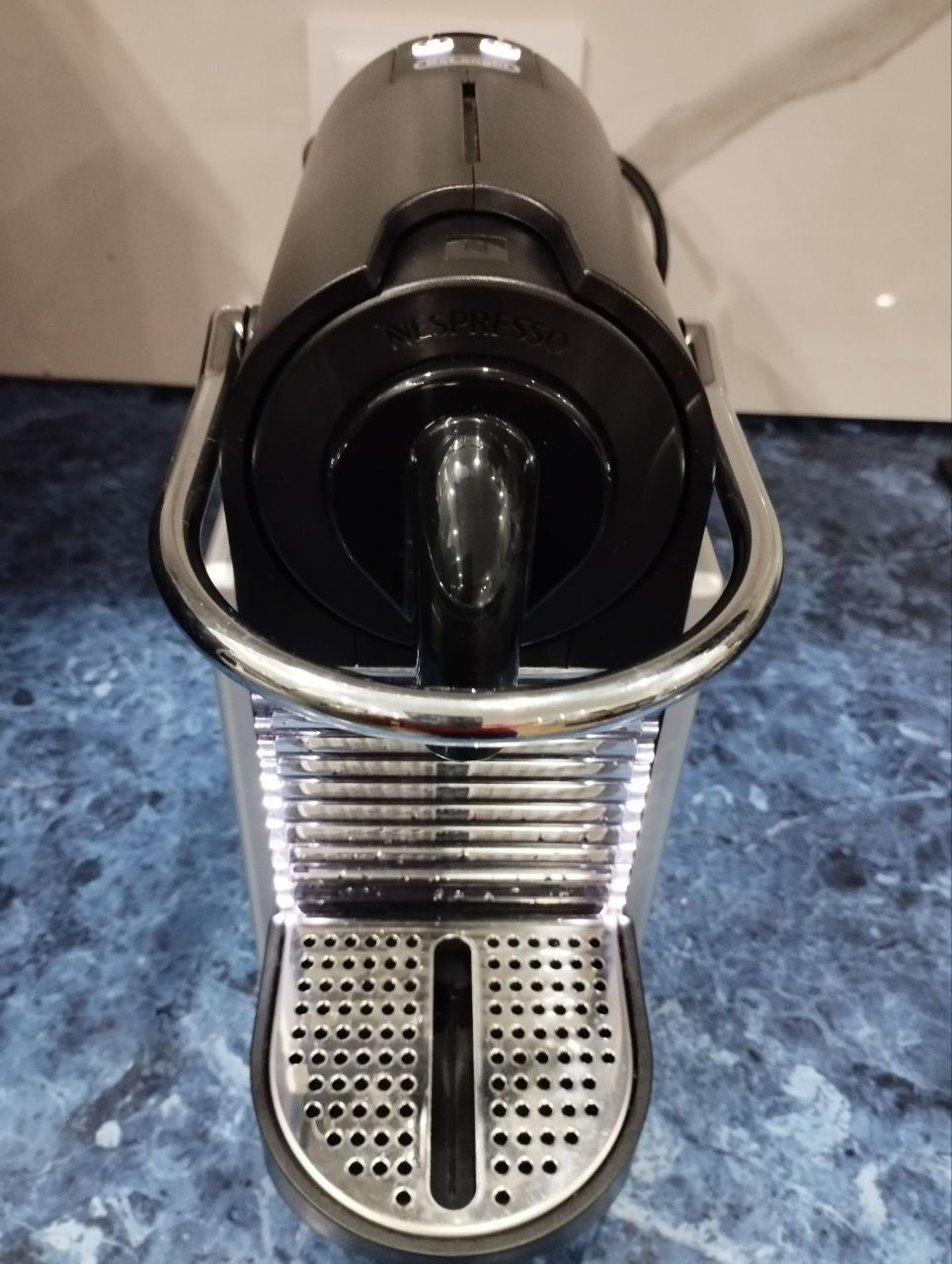 Капсульная кофемашина De'Longhi Nespresso Pixie EN 124.S фото 4