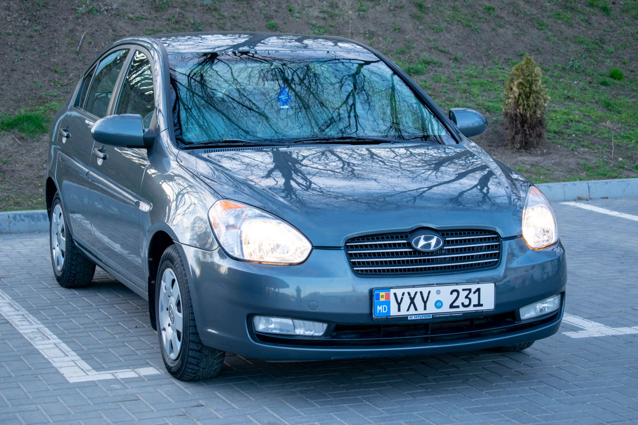 Hyundai Accent foto 3