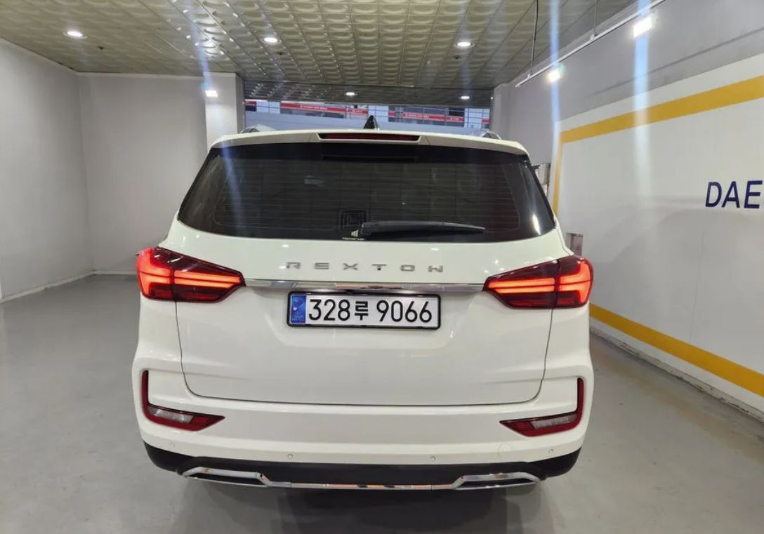 Ssangyong Rexton foto 1