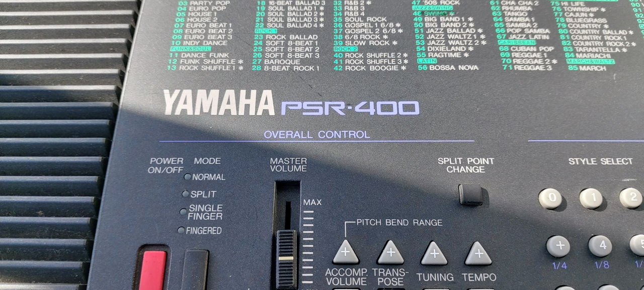  Korg i5S      Yamaha  PSR 400  и   PSR 70    Kawai ES6B     Neusonik  iBoard 4   foto 7