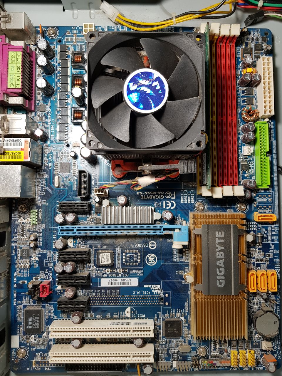 Обновить gigabyte ga m55s s3