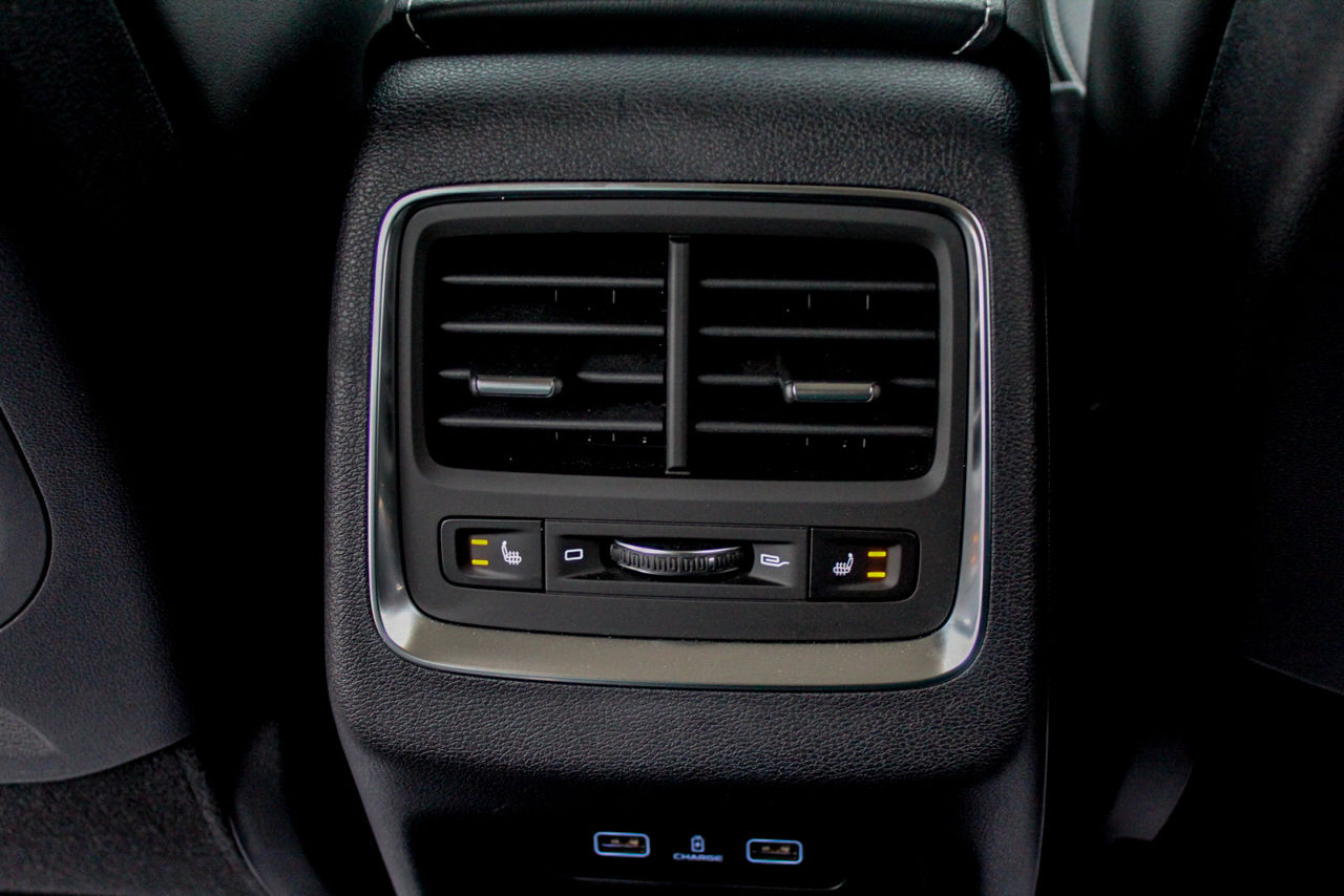 Geely Atlas Pro foto 10