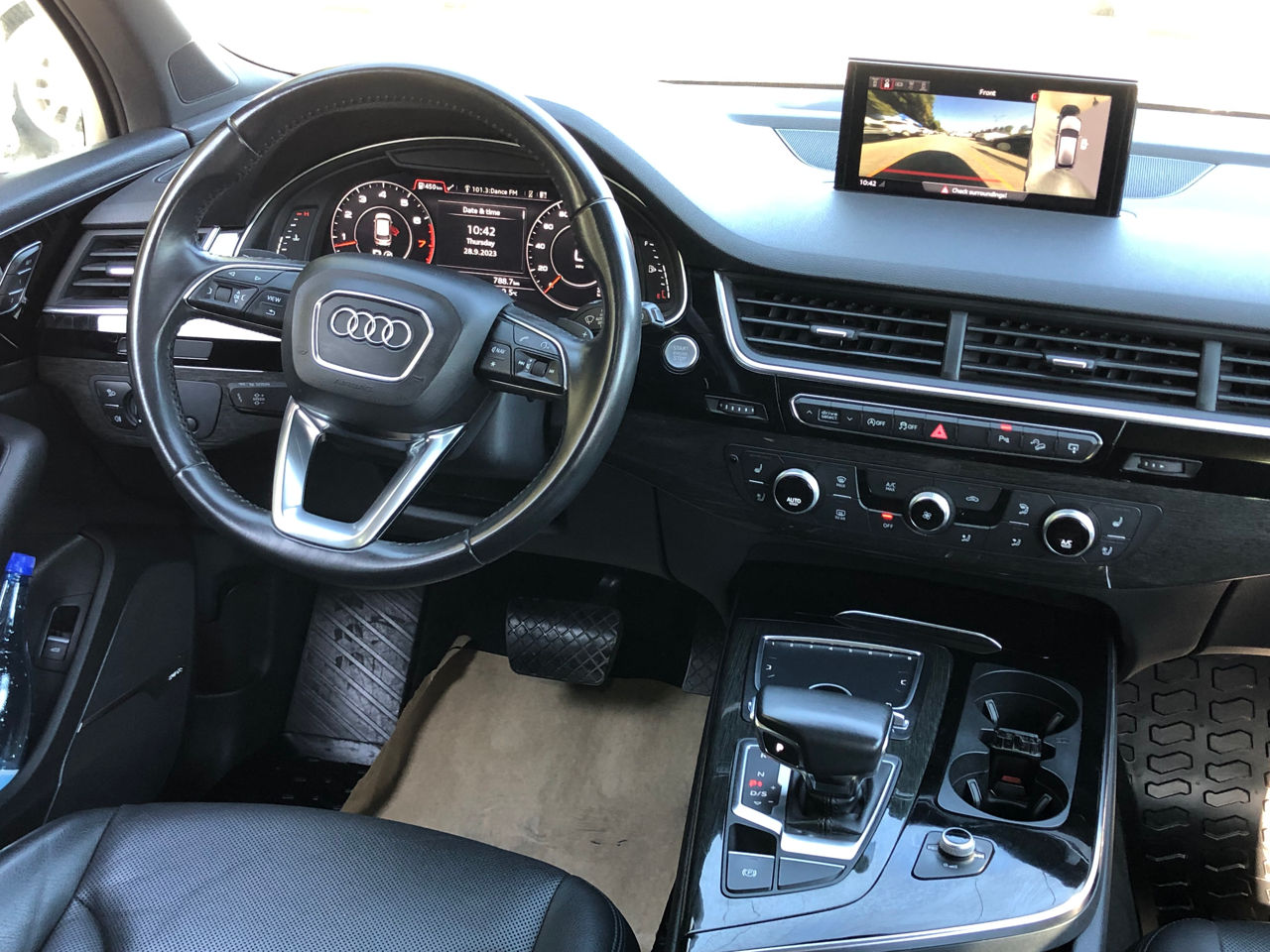Audi Q7 фото 12