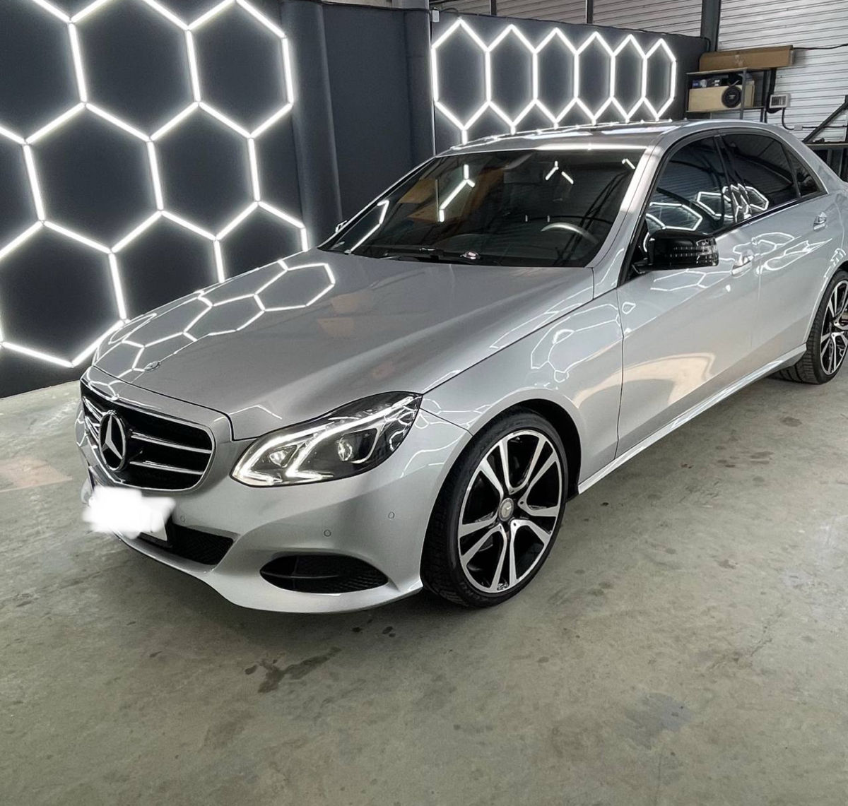 Mercedes E-Class 2015 г. с пробегом 57500 км, Дизель, 24999 €