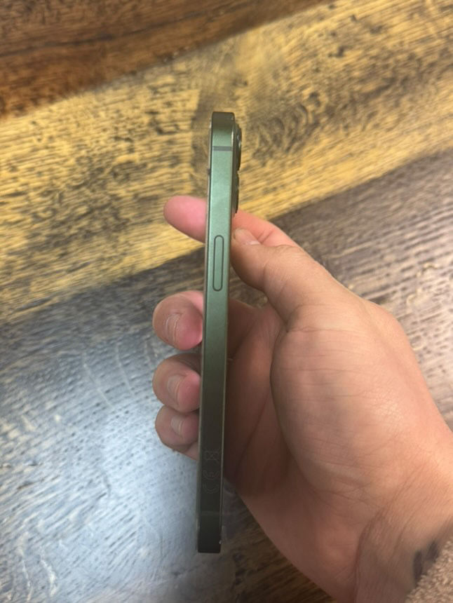 Продаю 13-й iPhone зелёный фото 2