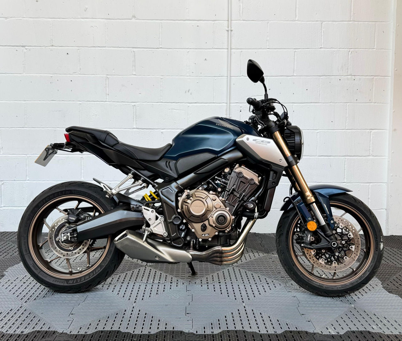 Honda CB650R foto 1