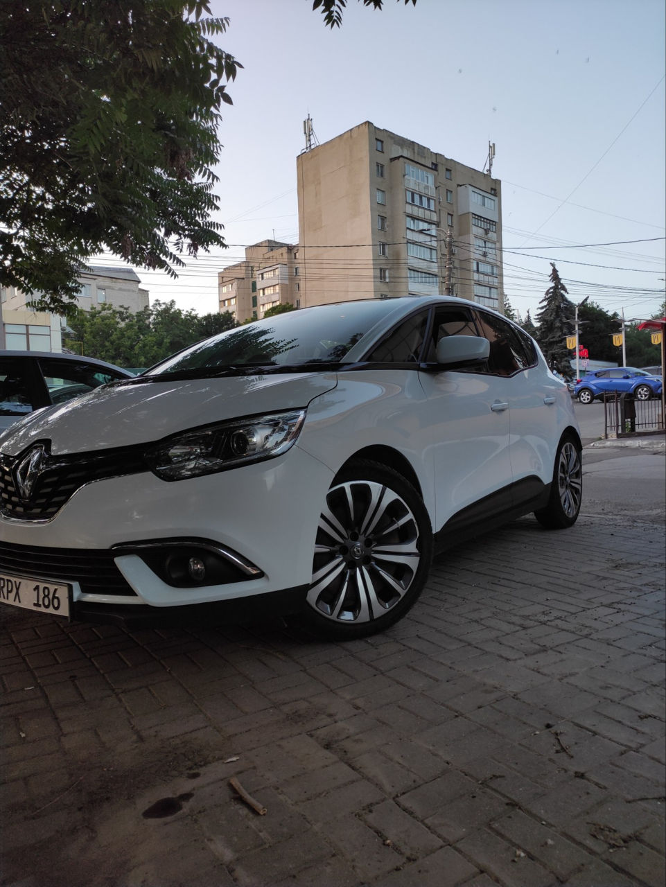 Renault Scenic фото 0