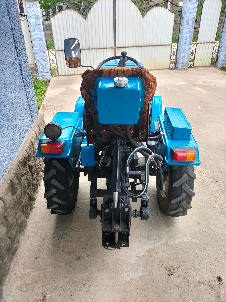 Tractor-motobloc Bivol foto 0