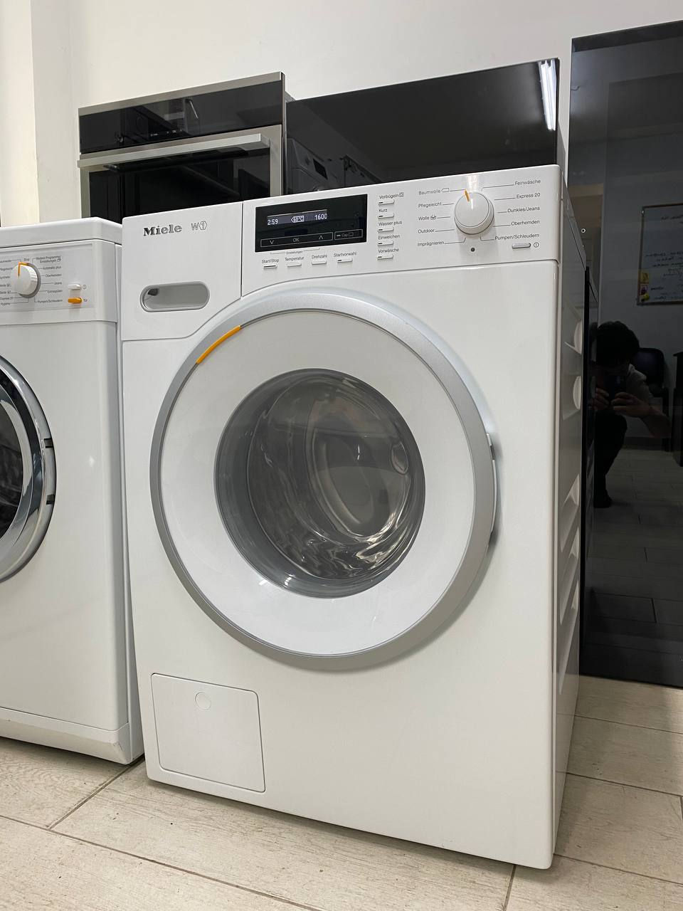 Стиральная машина Miele W1 на 8 кг  фото 0