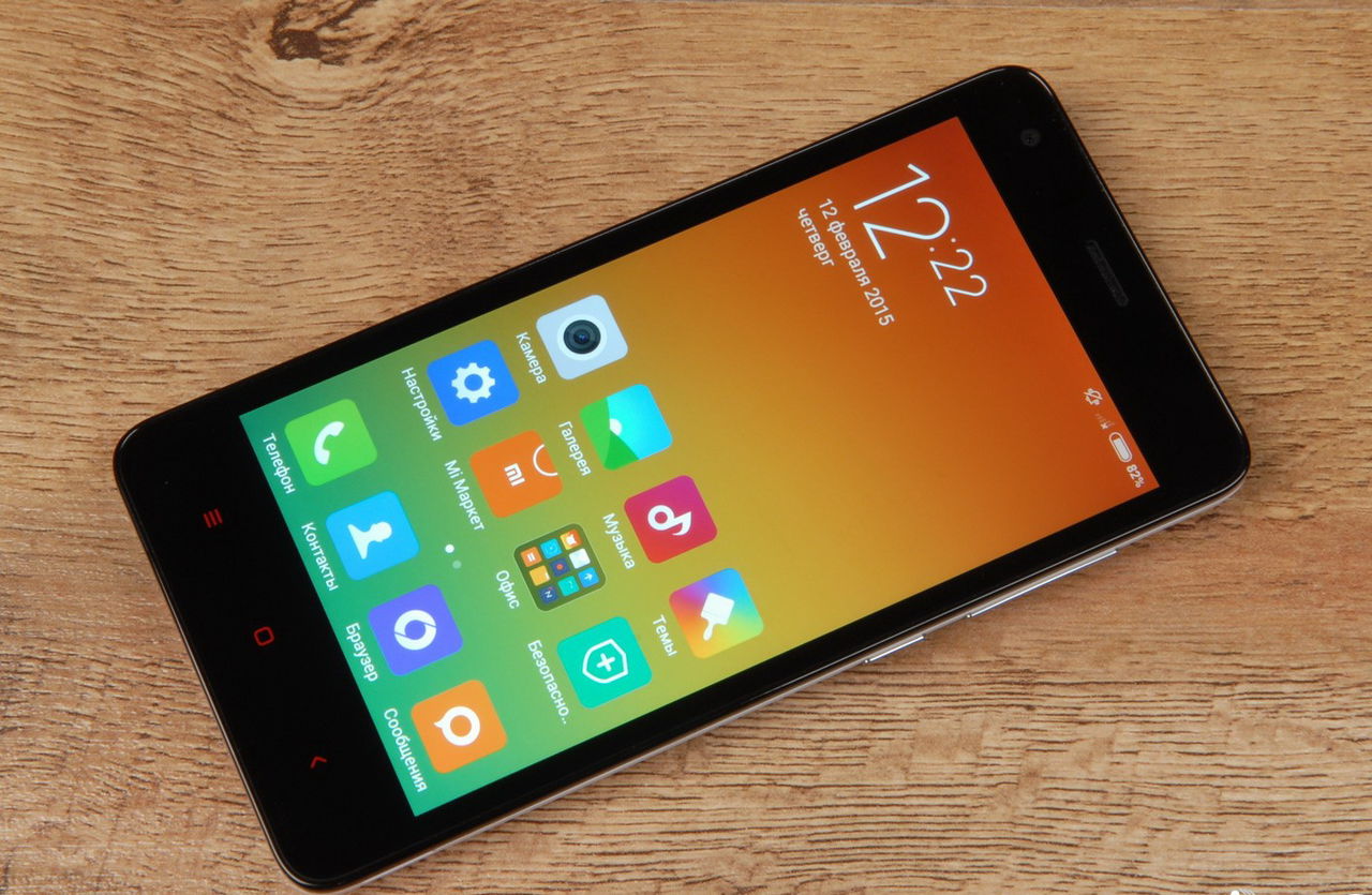 Xiaomi Redmi 2- 16Gb ROM , 2Gb RAM, Процессор: 1.2 GHz quad-core Qualcomm  Snapdragon 410 64-bit, 2 m