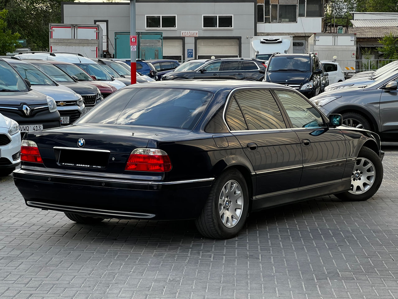 BMW 7 Series foto 4