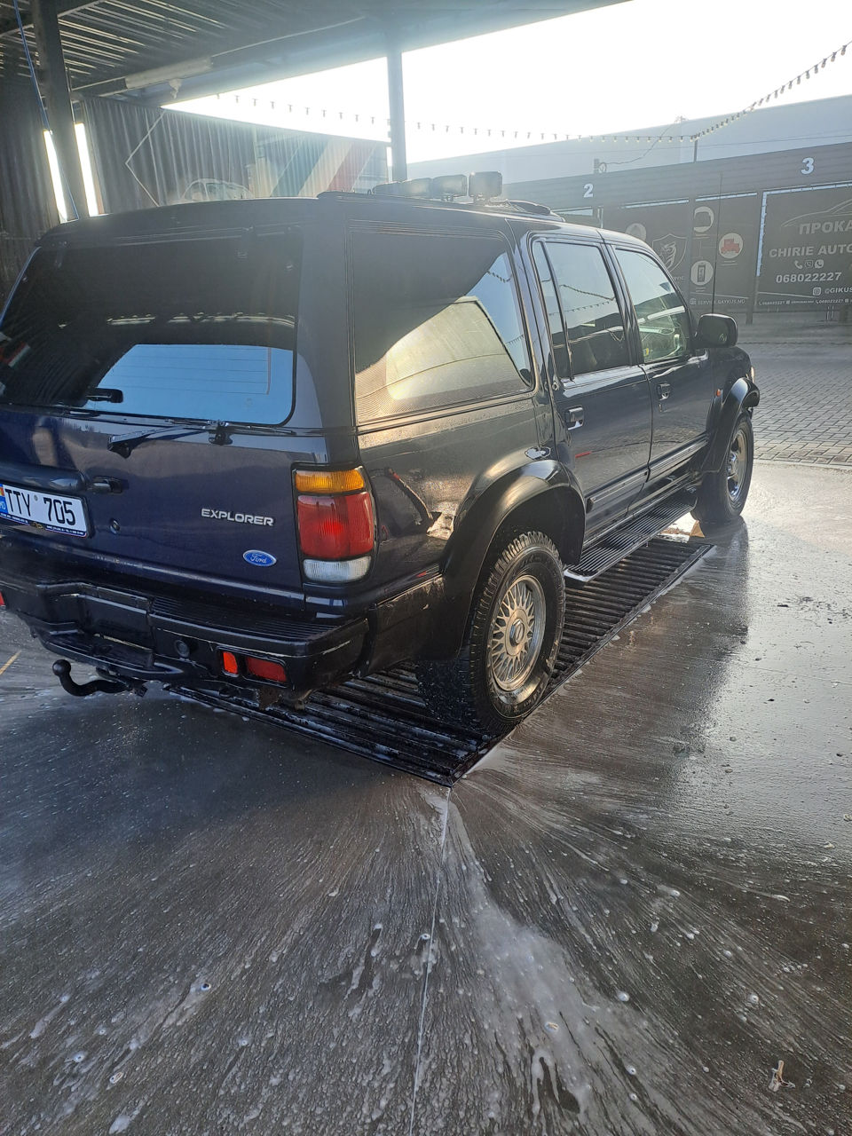 Ford Explorer фото 6