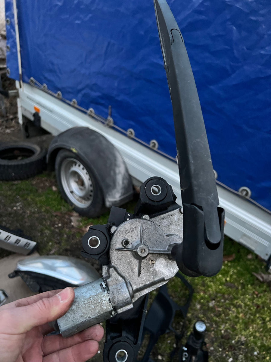 Piese de schimb Nissan Qashqai+2 foto 8