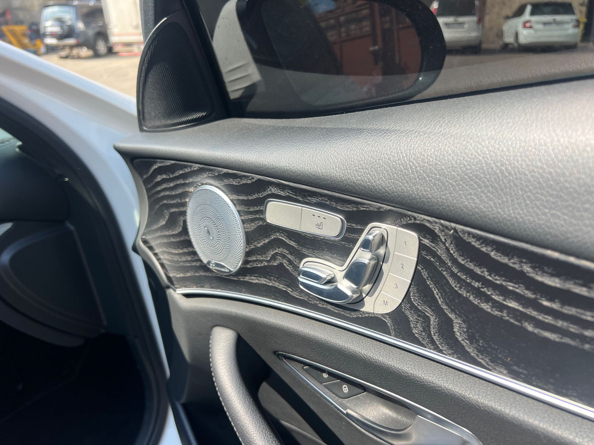 Mercedes E-Class foto 6
