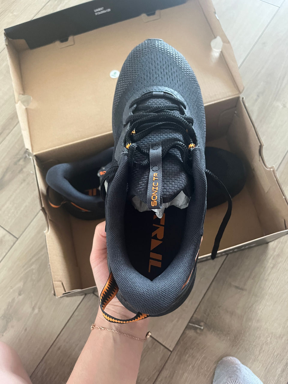 Adidasi Under Armour foto 2