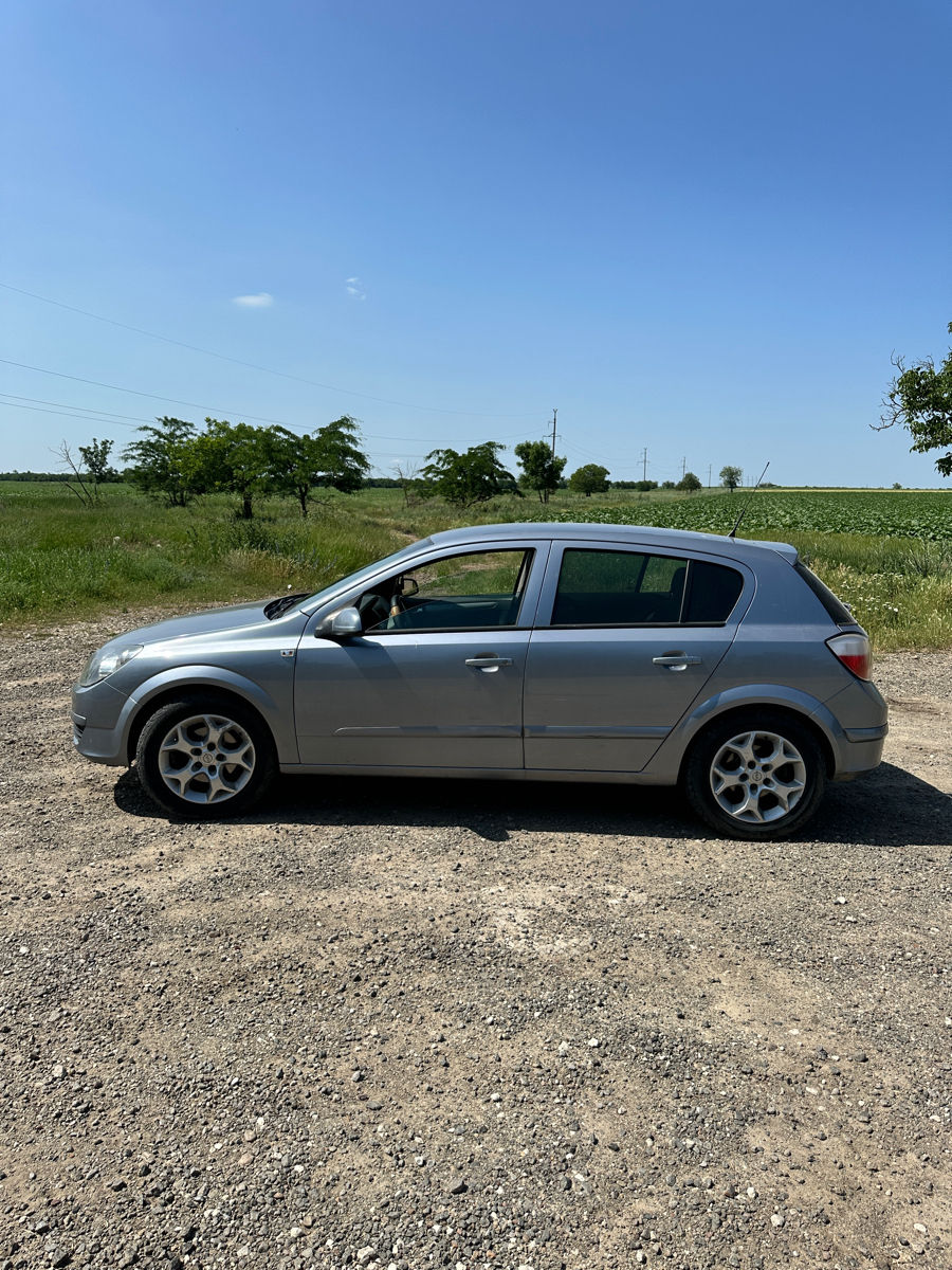 Opel Astra фото 4