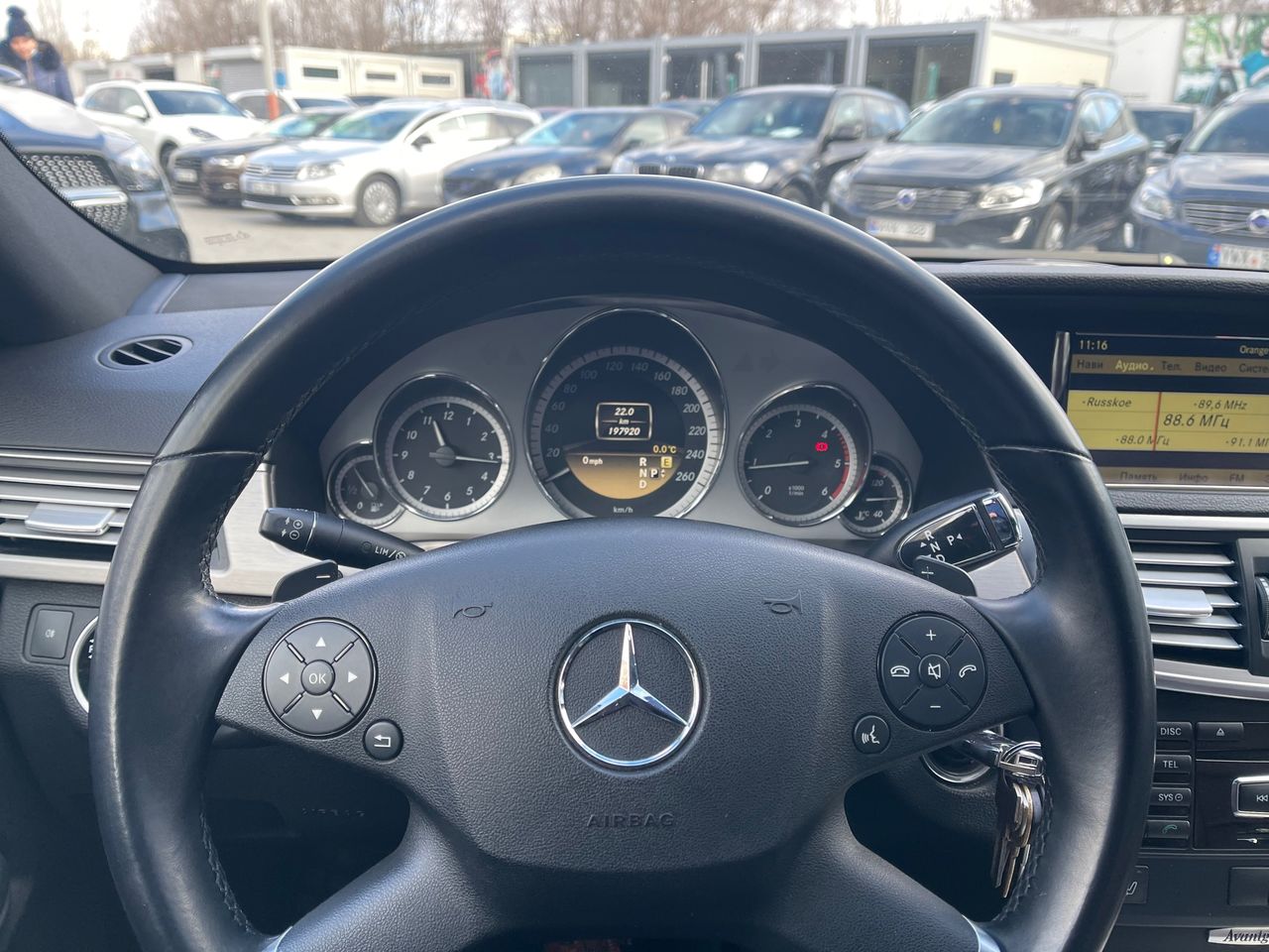 Mercedes E-Class foto 8
