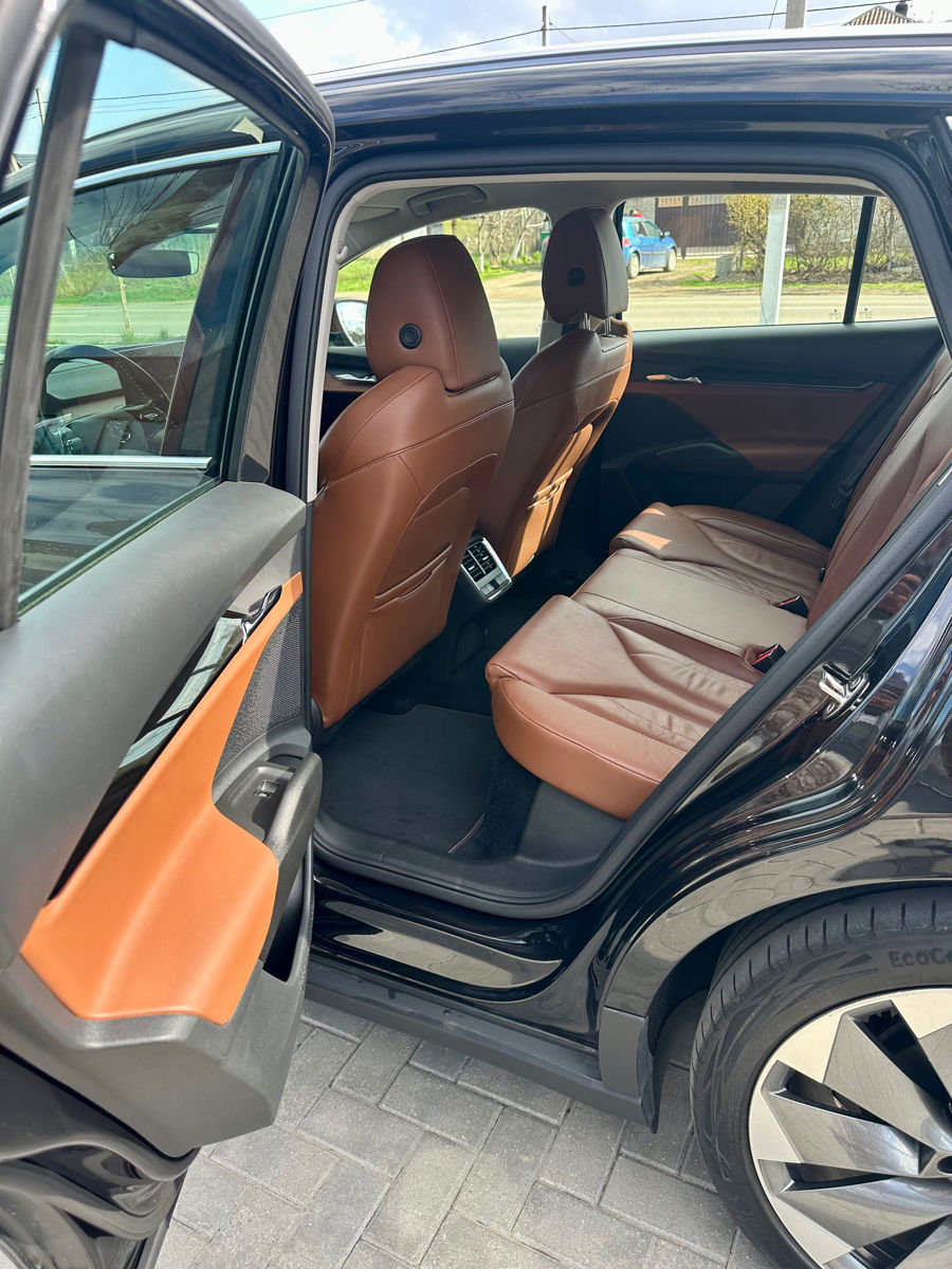 Skoda Enyaq фото 6