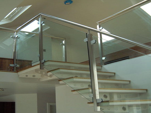 Balustade din Inox , Sticla , Plexiglas !!! Перила из нержавейки , плексиглас и стекла foto 10