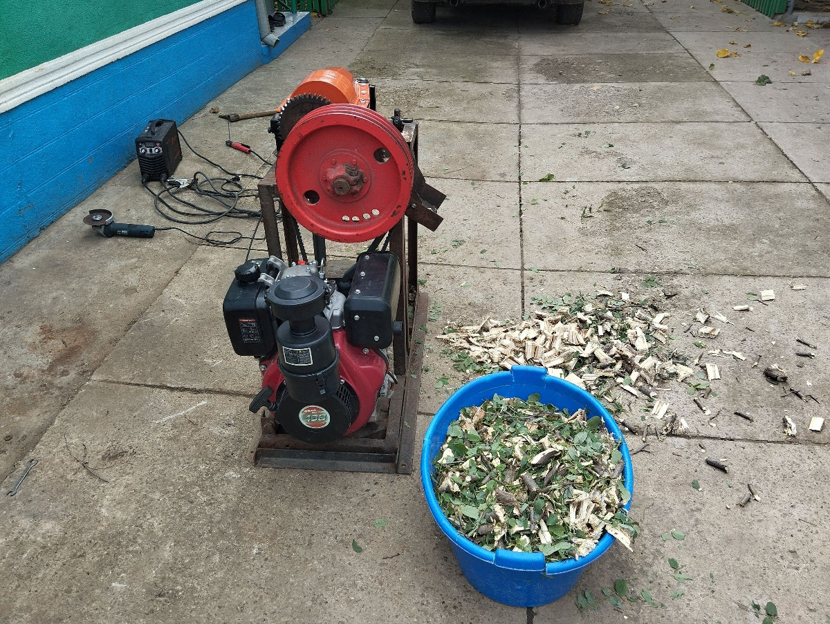 Шнековый измельчитель веток foto 4