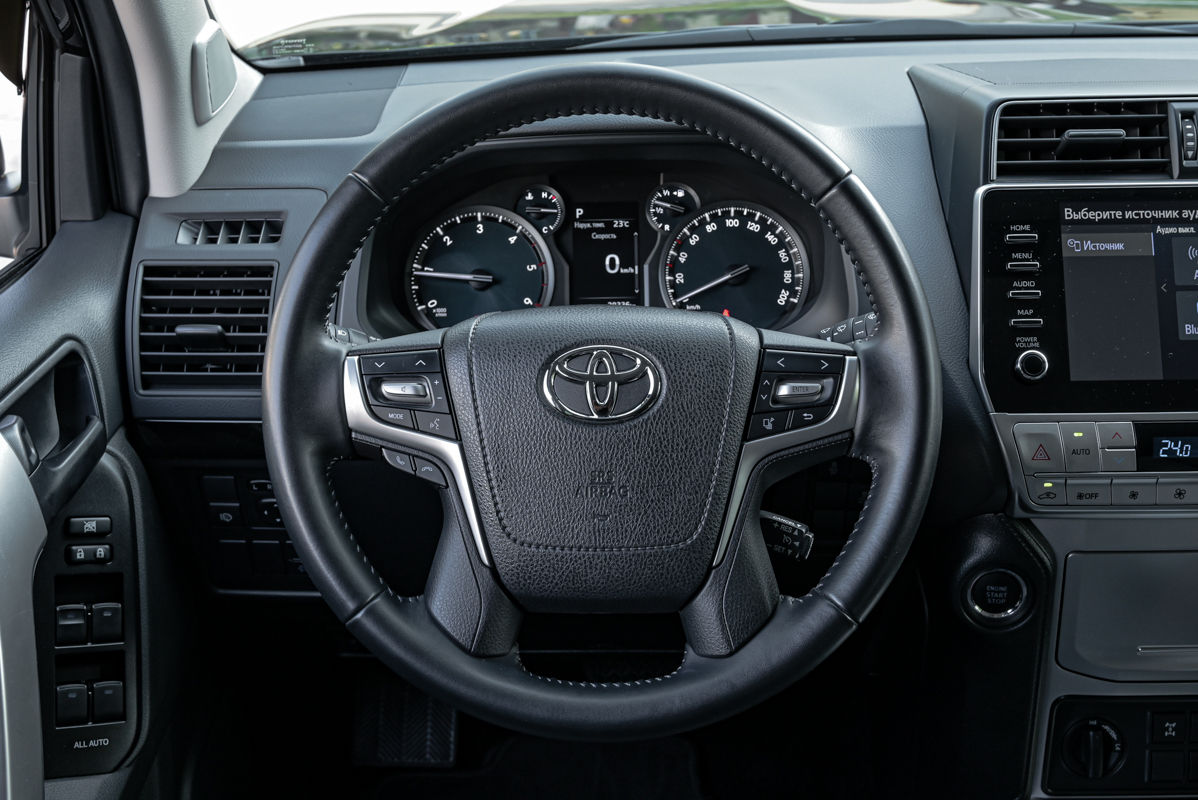 Toyota Land Cruiser Prado фото 10