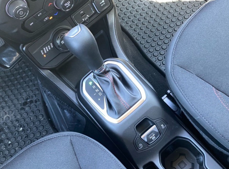 Chirie auto/ rent car/ аренда авто фото 3