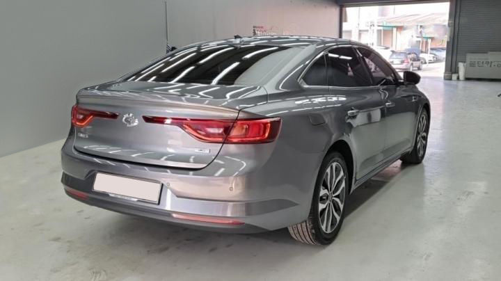 Renault Samsung SM6 foto 2