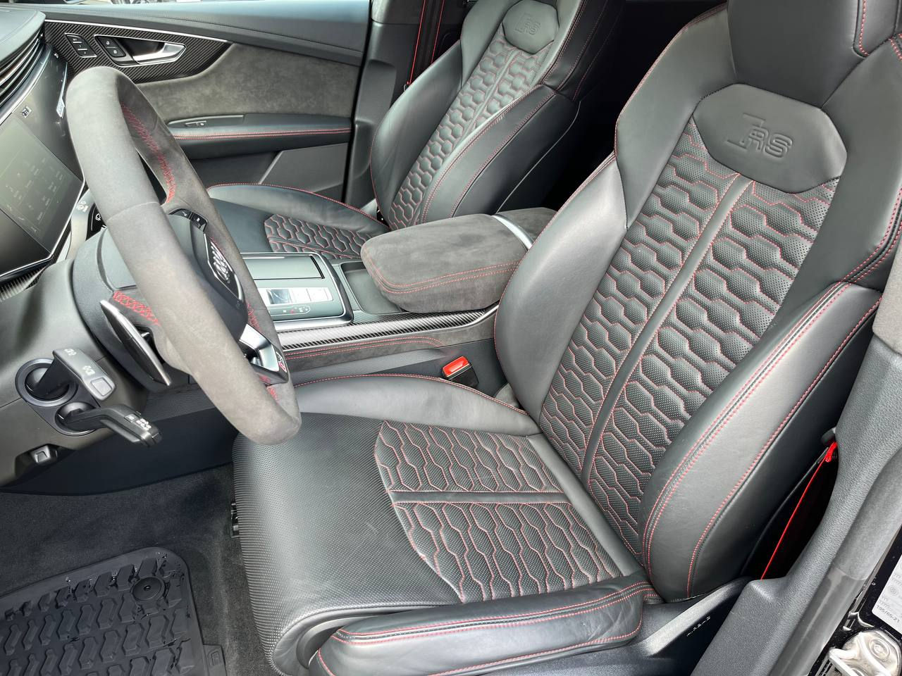 Audi Q8 foto 7