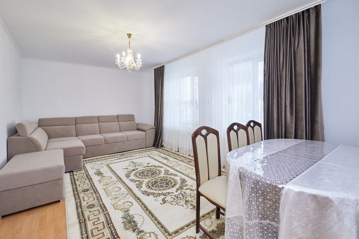 Apartament cu 5 camere sau mai multe, 154 m², Centru, Chișinău foto 3