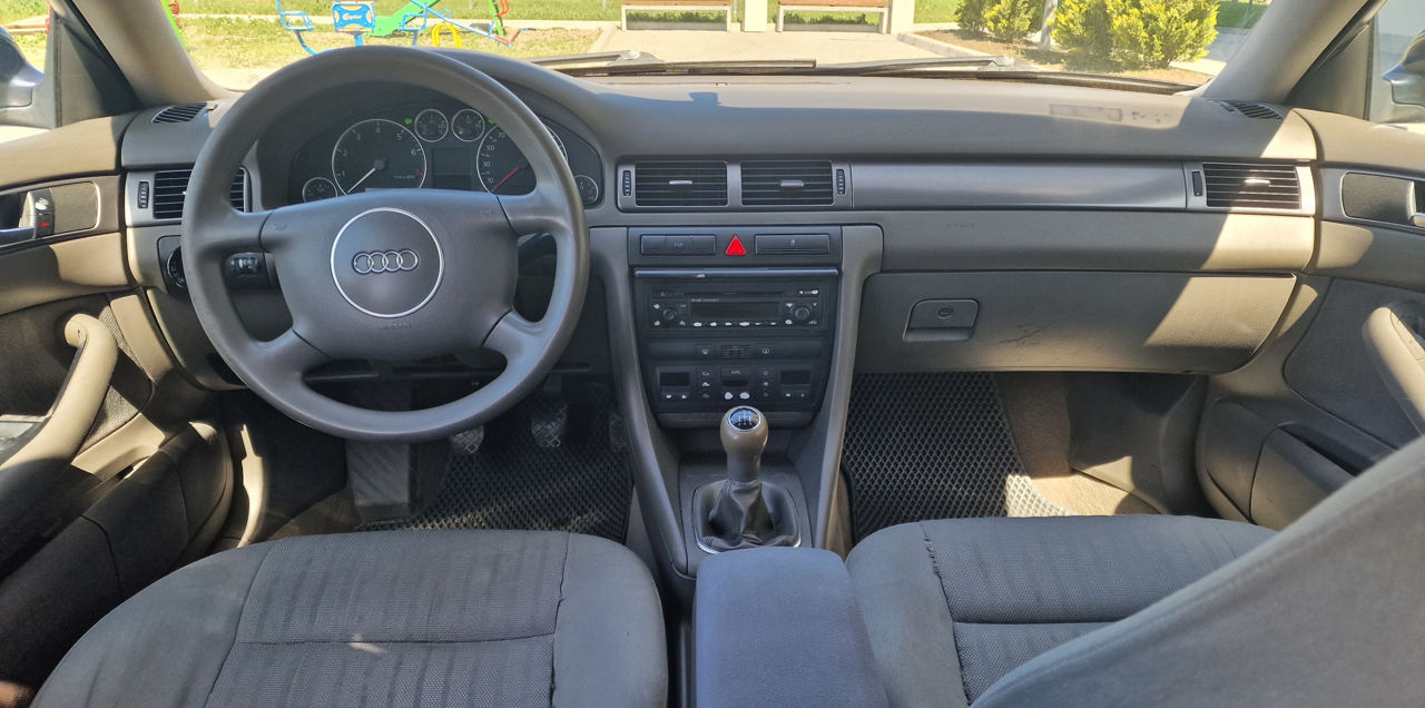 Audi A6 фото 8