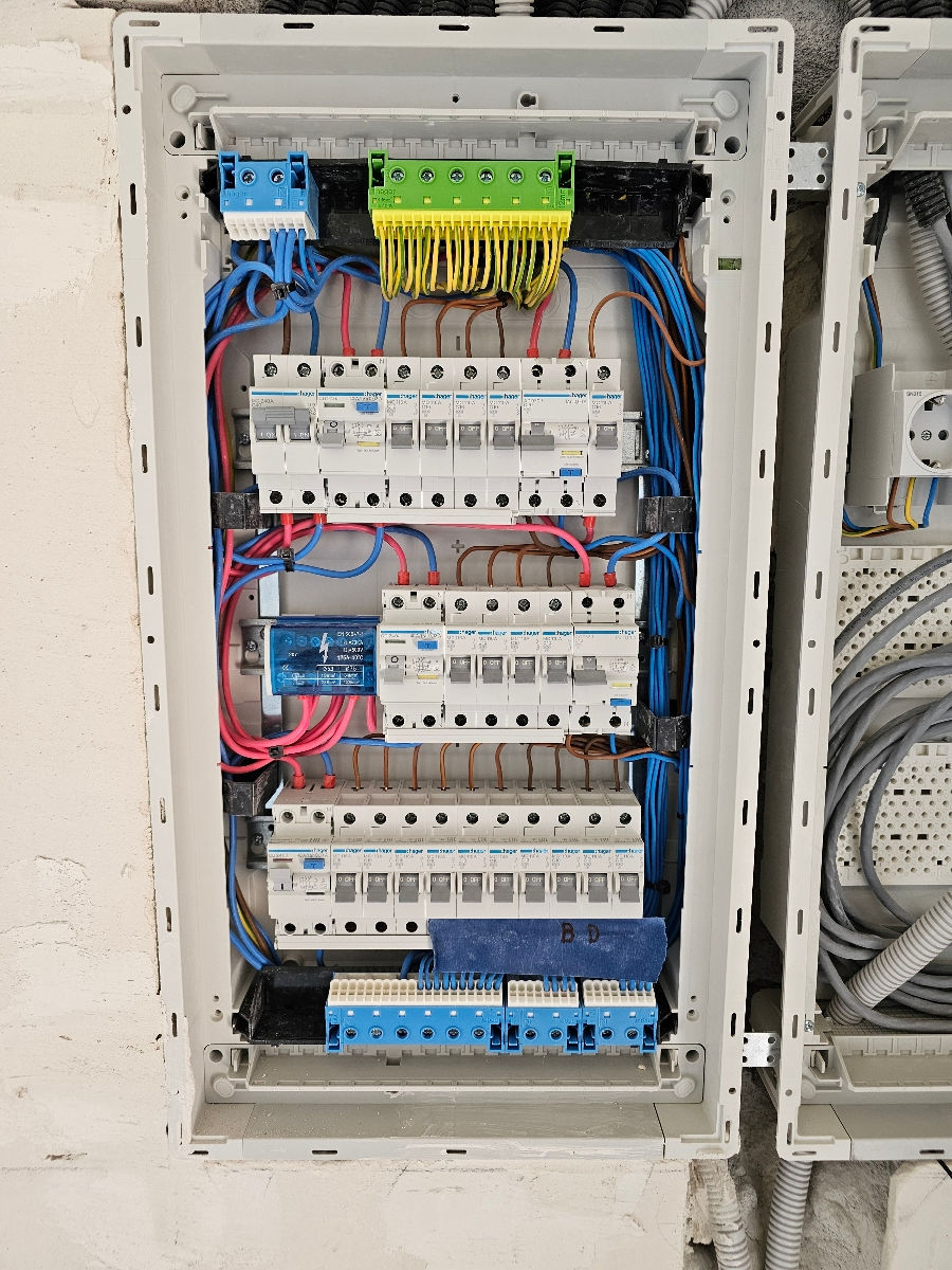 Lucrari electrice/consultatie gratuita foto 3