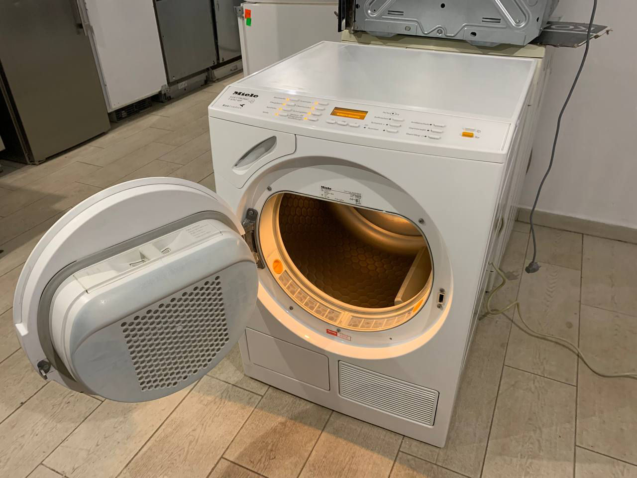 Cушильная машина Miele T9747 WP с тепловым насосом