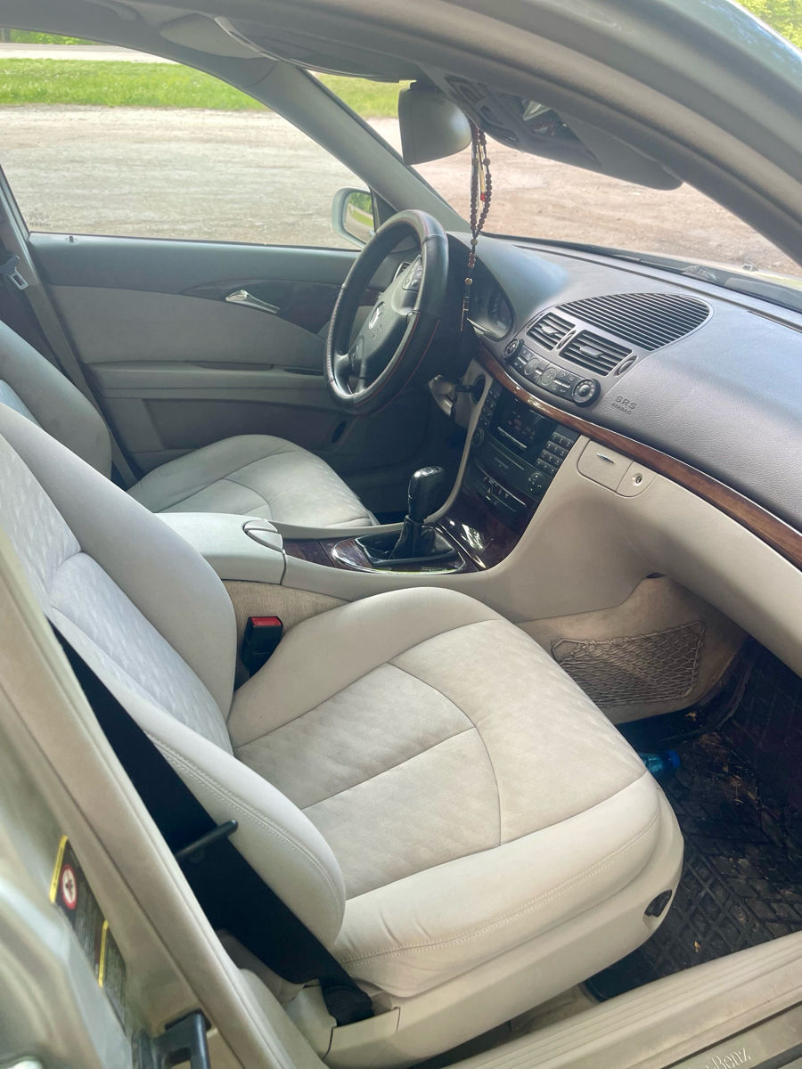 Mercedes E-Class фото 2