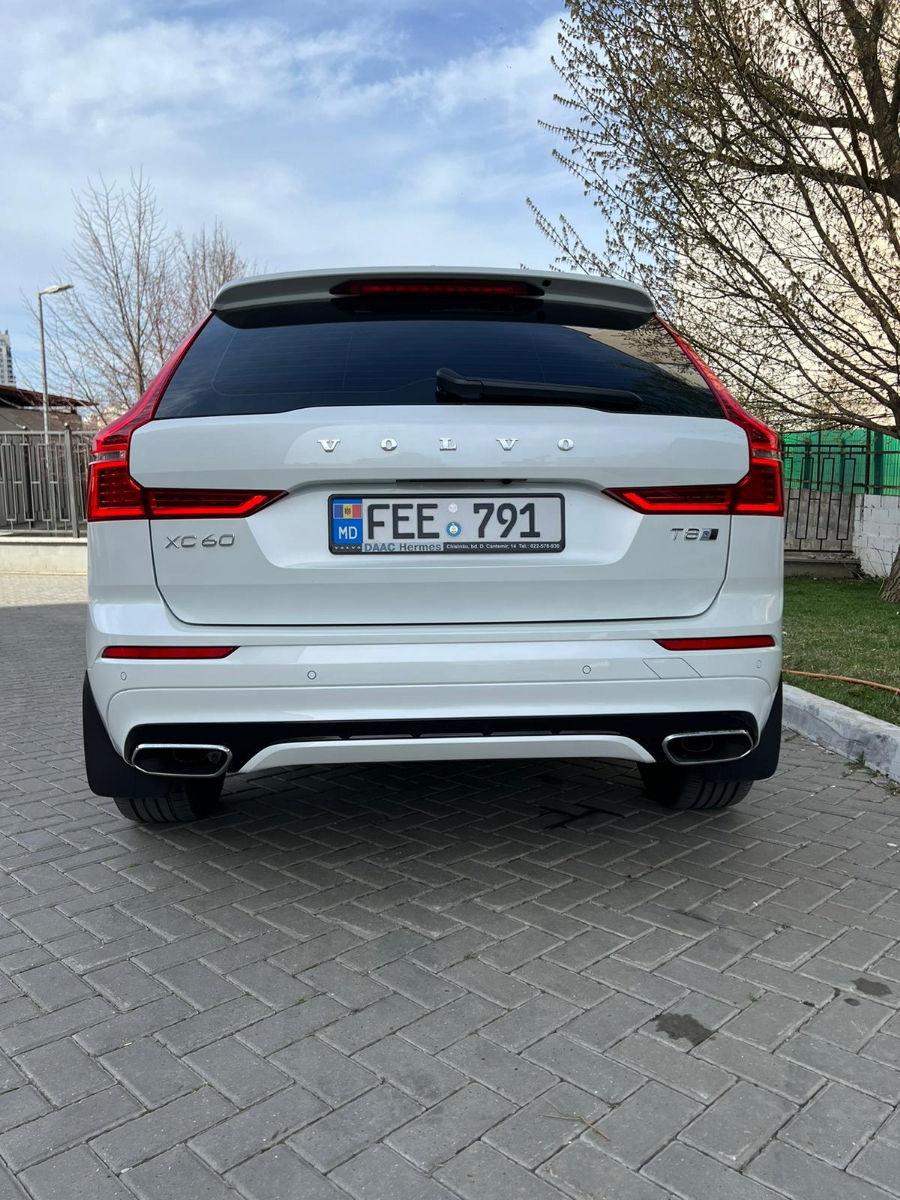 Volvo XC60 foto 2