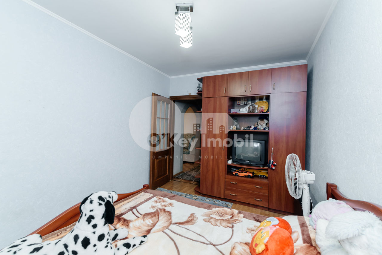 Apartament cu 4 camere, 140 m², Ciocana, Chișinău foto 5