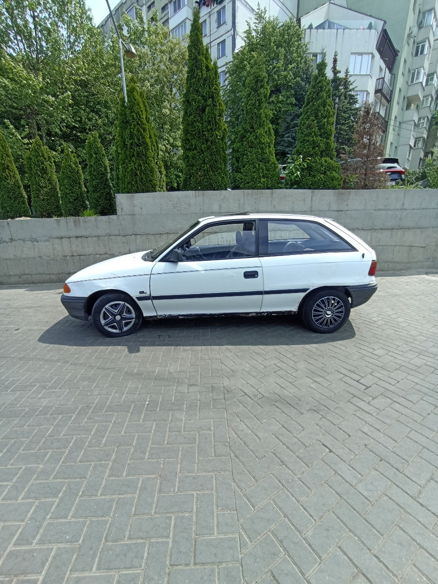 Opel astra f foto 0