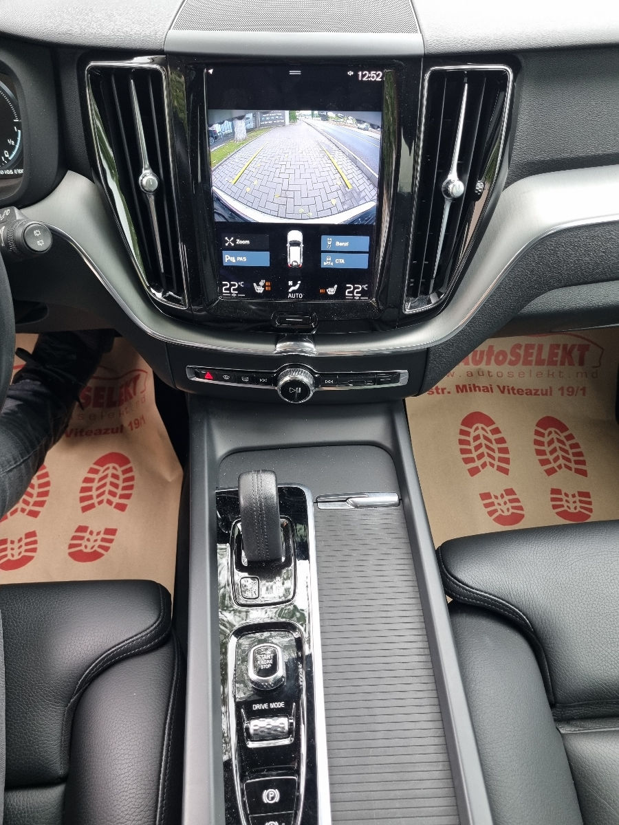 Volvo XC60 2021 photo 12