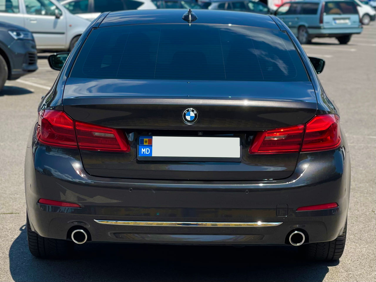 BMW 5 Series foto 8
