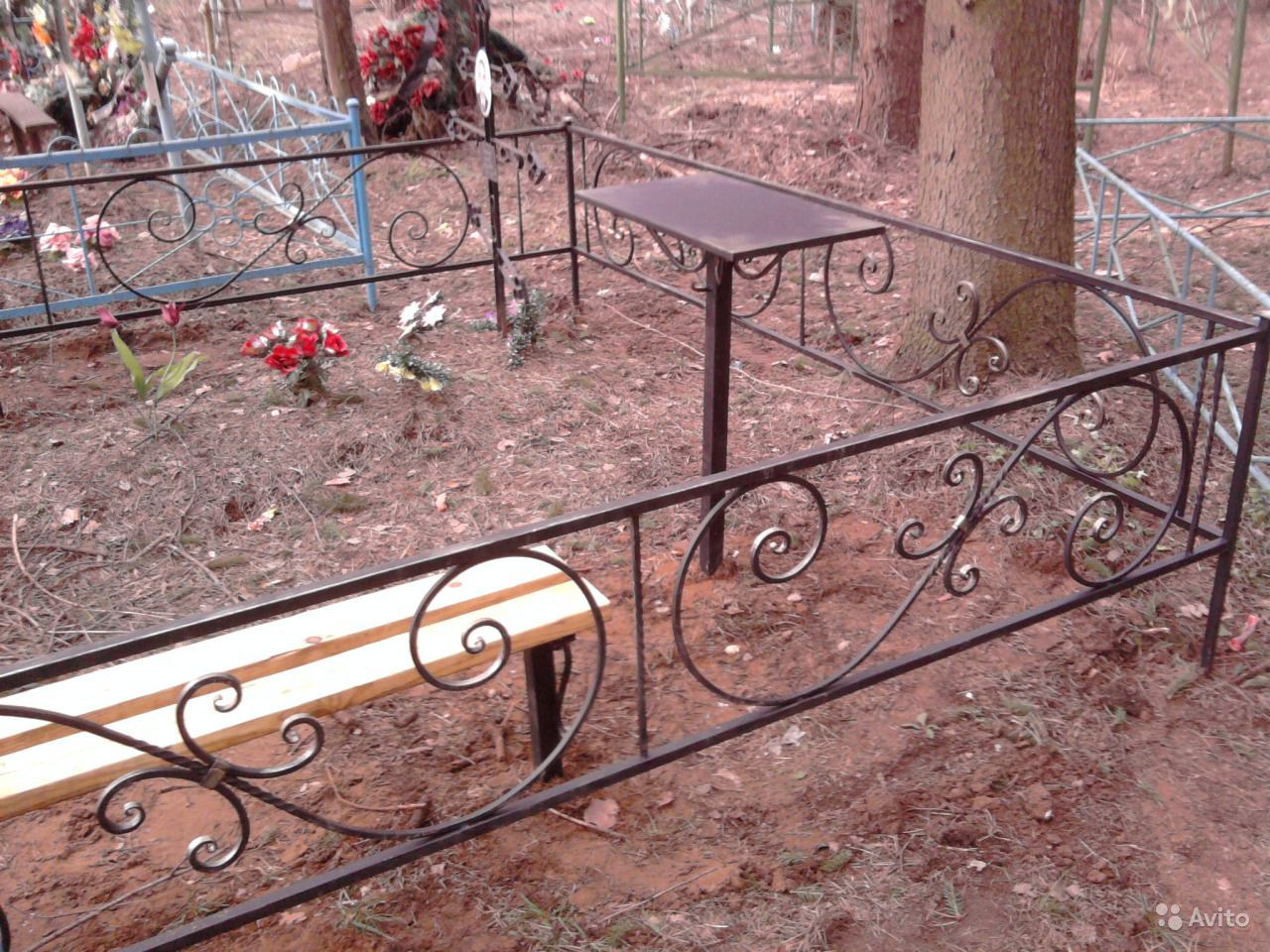 Столик и оградка на могилку