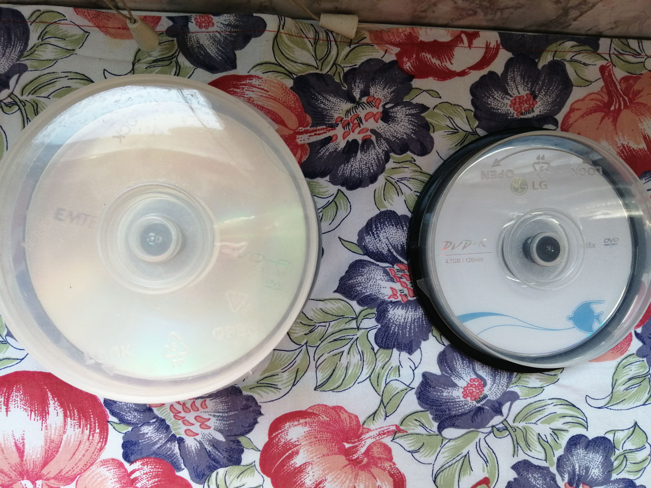 Cd диски и Кейсы для СД дисков