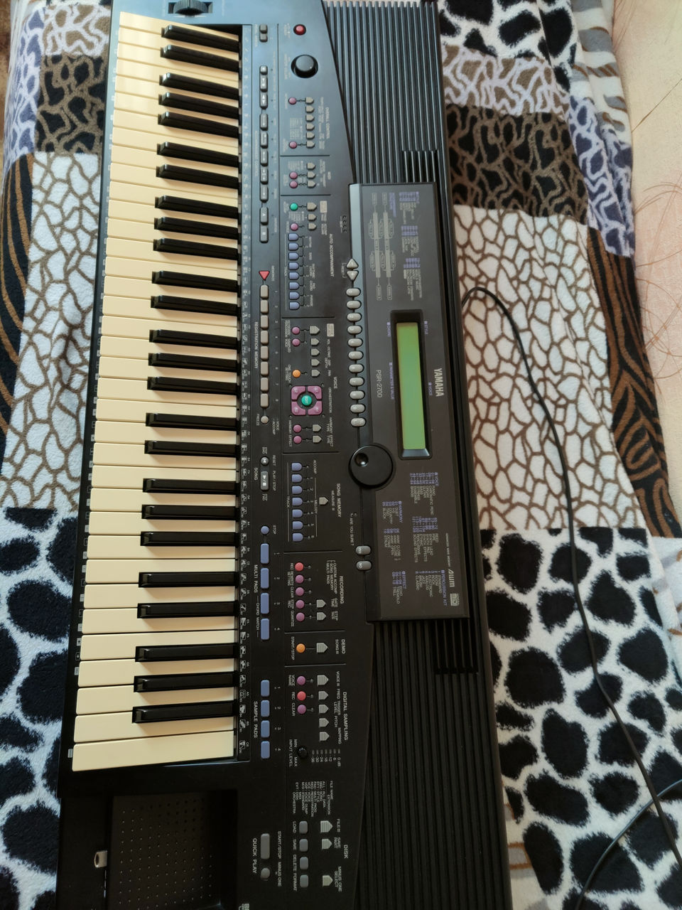 yamaha psr2700