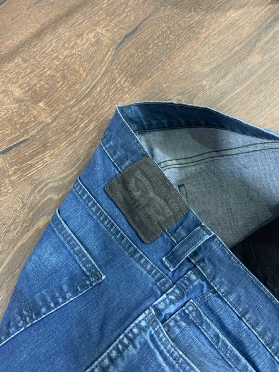 Blugi Levi’s  foto 1