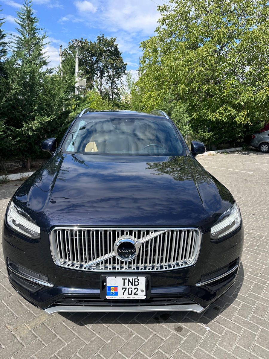 Volvo XC90 foto 1