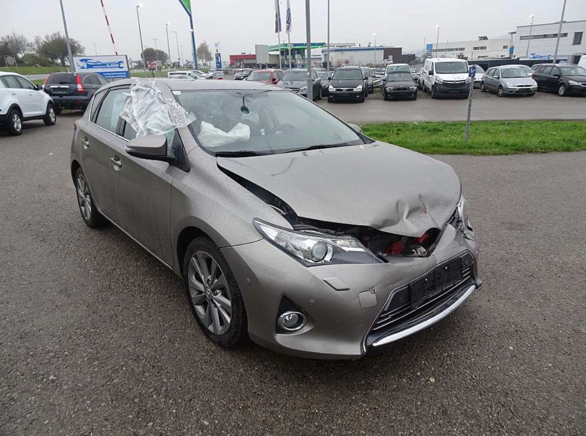 Toyota Auris foto 2