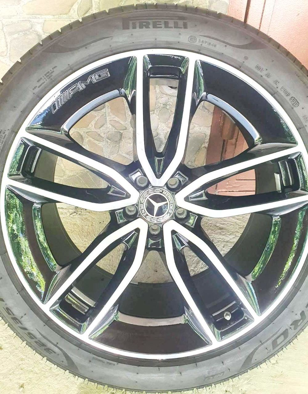 R22 285/40-325/35 GLE (W167)