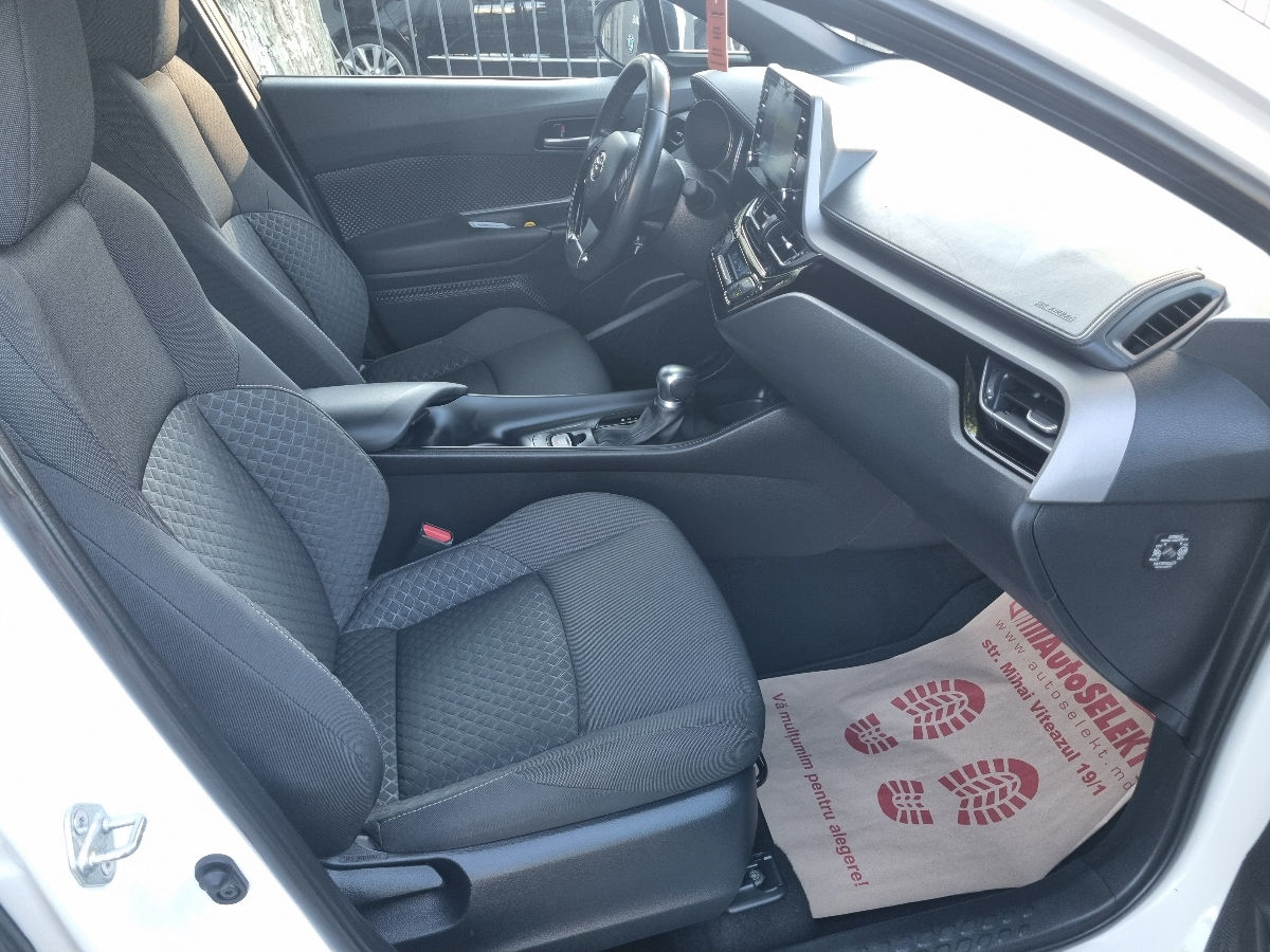 Toyota C-HR 2021 photo 10
