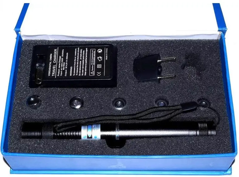 Cel mai puternic laser pointer Laser B008 50000mw foto 9