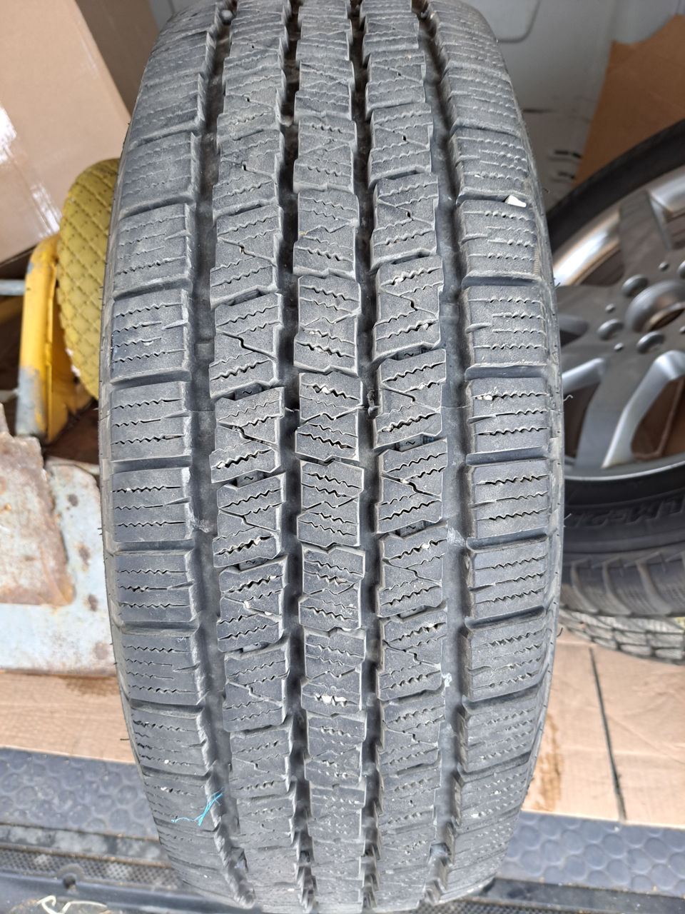 R16