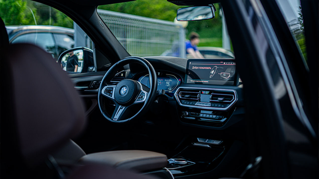 BMW iX3 фото 9