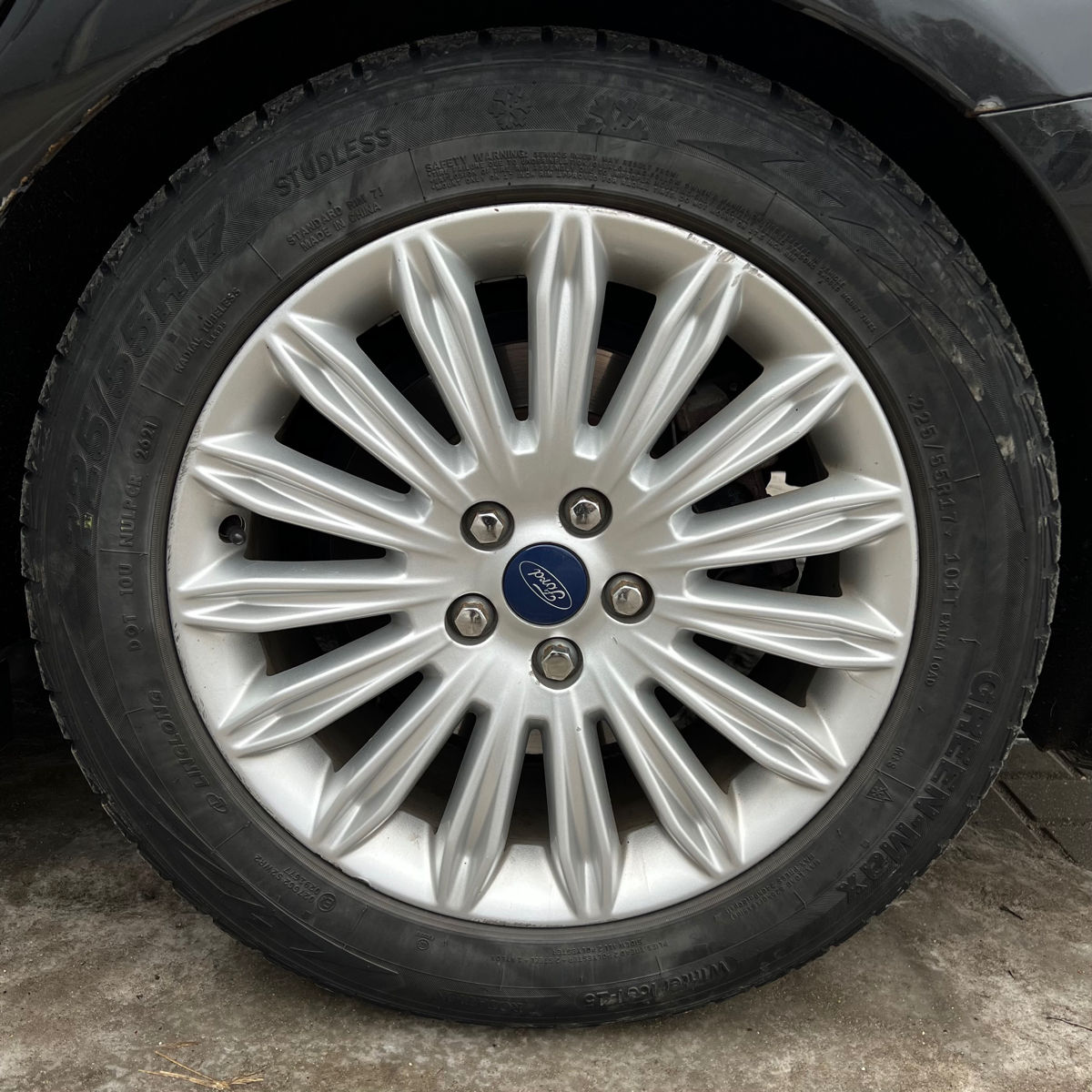Ford Fusion chirie auto rent car foto 7